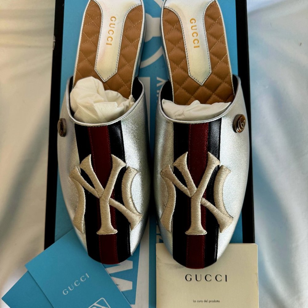 YANKEE FANS !!! Gucci Exclusive Loafers